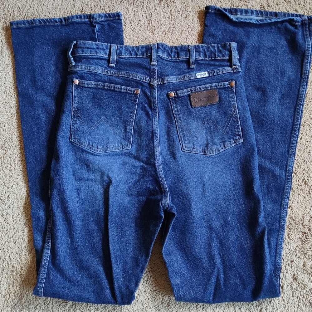 🤠SOLD🤠Wrangler Boot cut Jeans